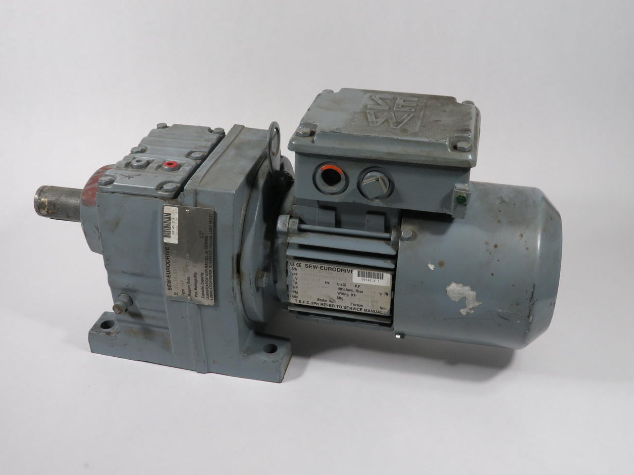 Sew-Eurodrive R47DT71D4BMG05HF Gearmotor 23.28:1 5Nm 0.5HP 73RPM 330/575V USED