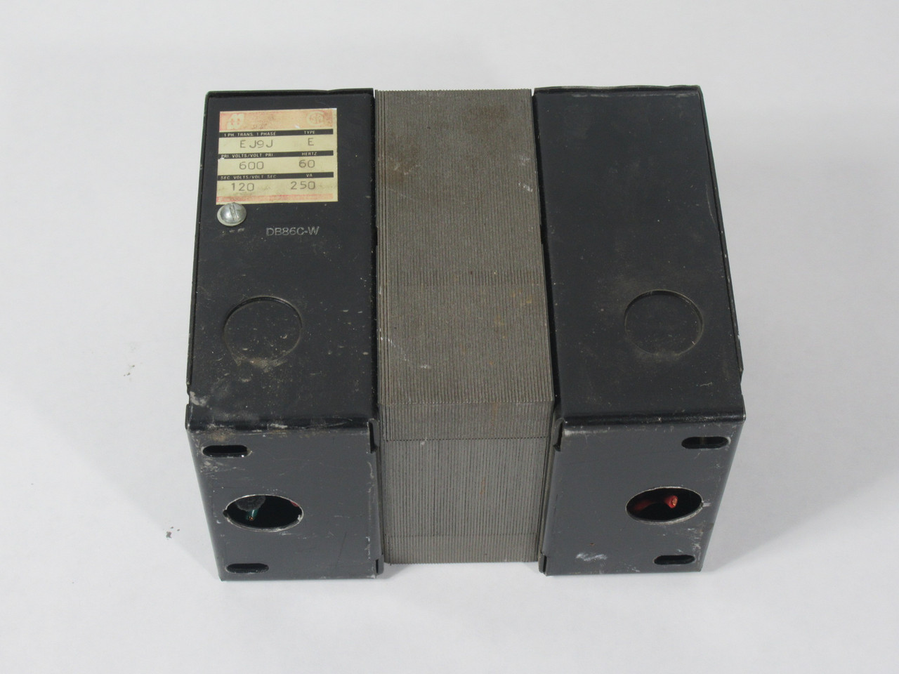 Hammond EJ9J General Purpose Transformer 250VA Pri 600V Sec 120V 60Hz USED