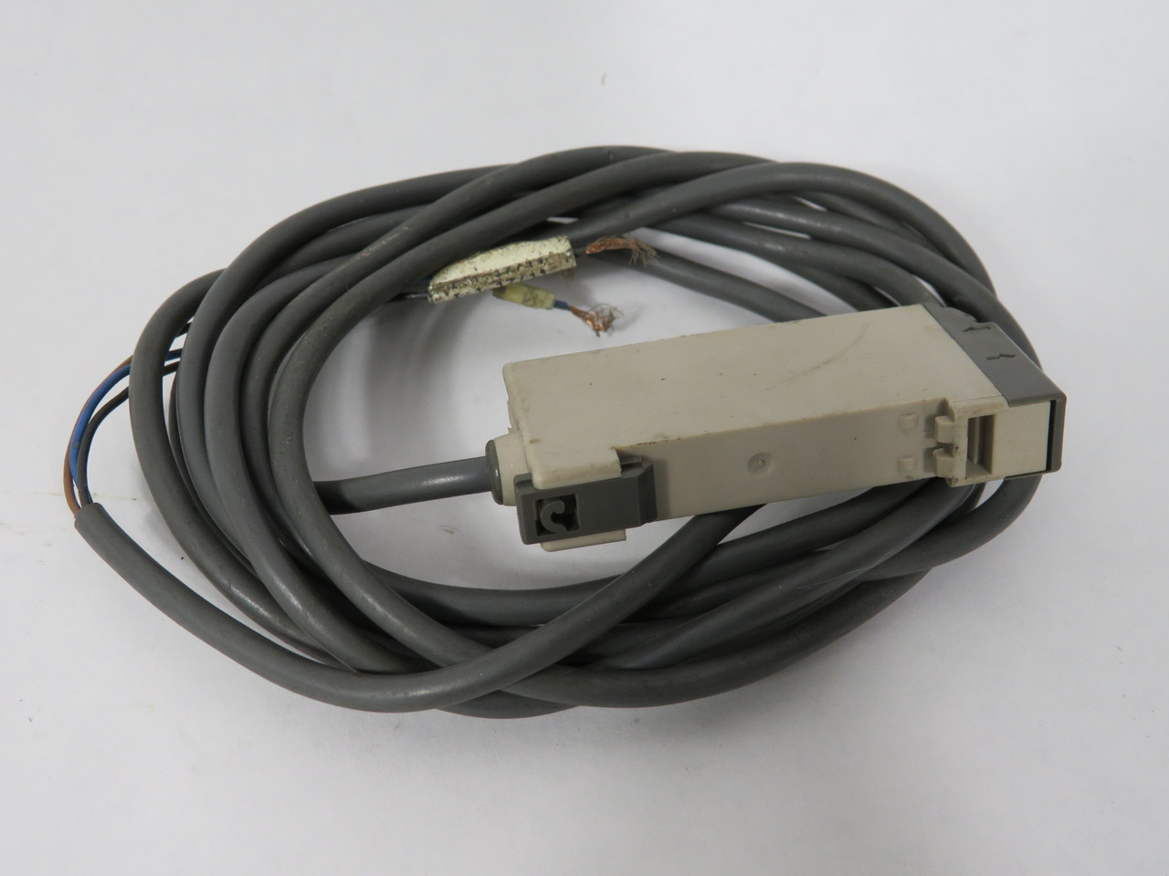 Omron E3X-NT41 Photoelectric Sensor 12-24VDC Red LED 50mA NO FRONT COVER USED