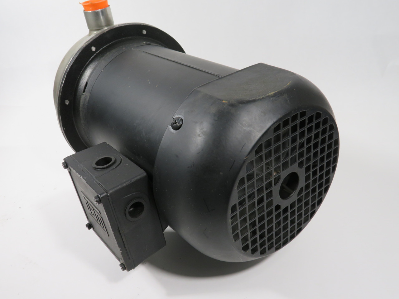 Generic Pump C/W Weg 1.5HP 3480RPM 115/208-230 D56J TEFC 1Ph USED