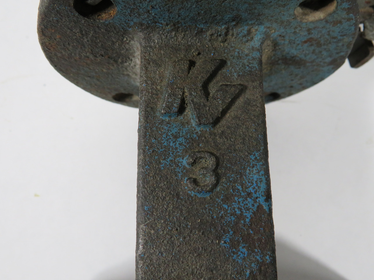 Keystone 1020 Lug-Style Butterfly Valve 3" Bronze Disc C/W Handle CHIPPED USED