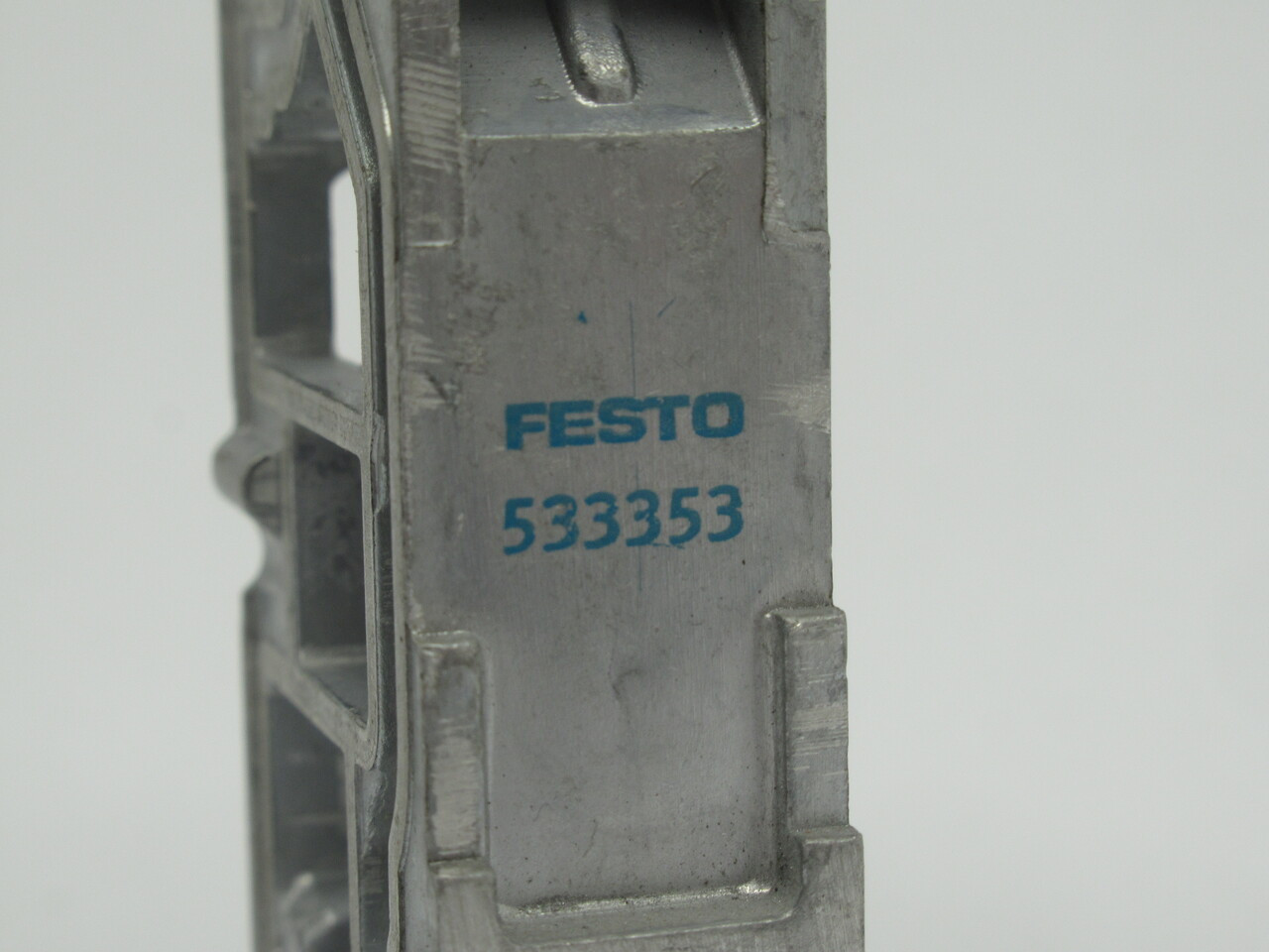 Festo 533353 VMPA1-FB-SPU Supply Plate for Flat Plate Silencer USED
