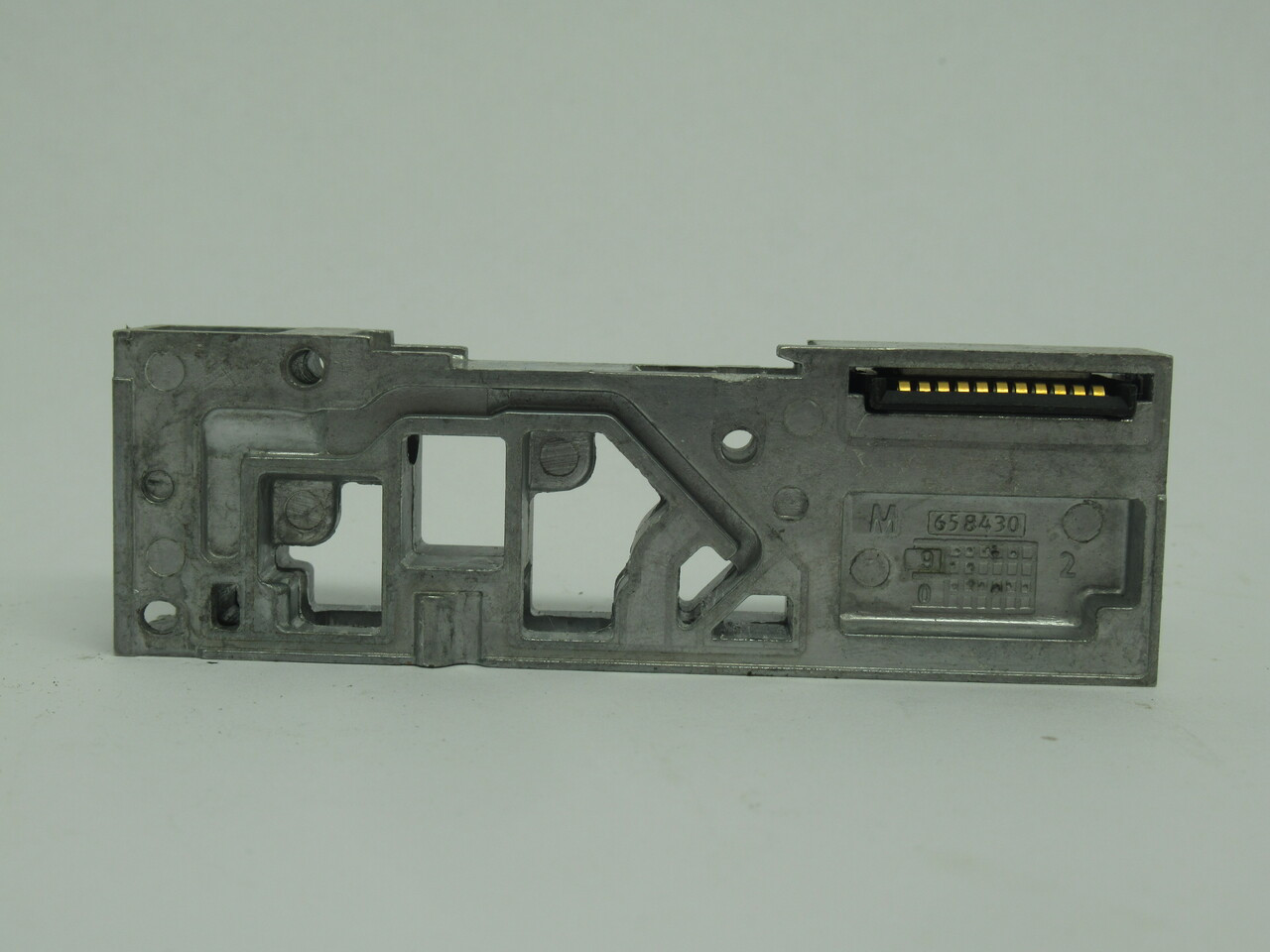 Festo 533353 VMPA1-FB-SPU Supply Plate for Flat Plate Silencer USED