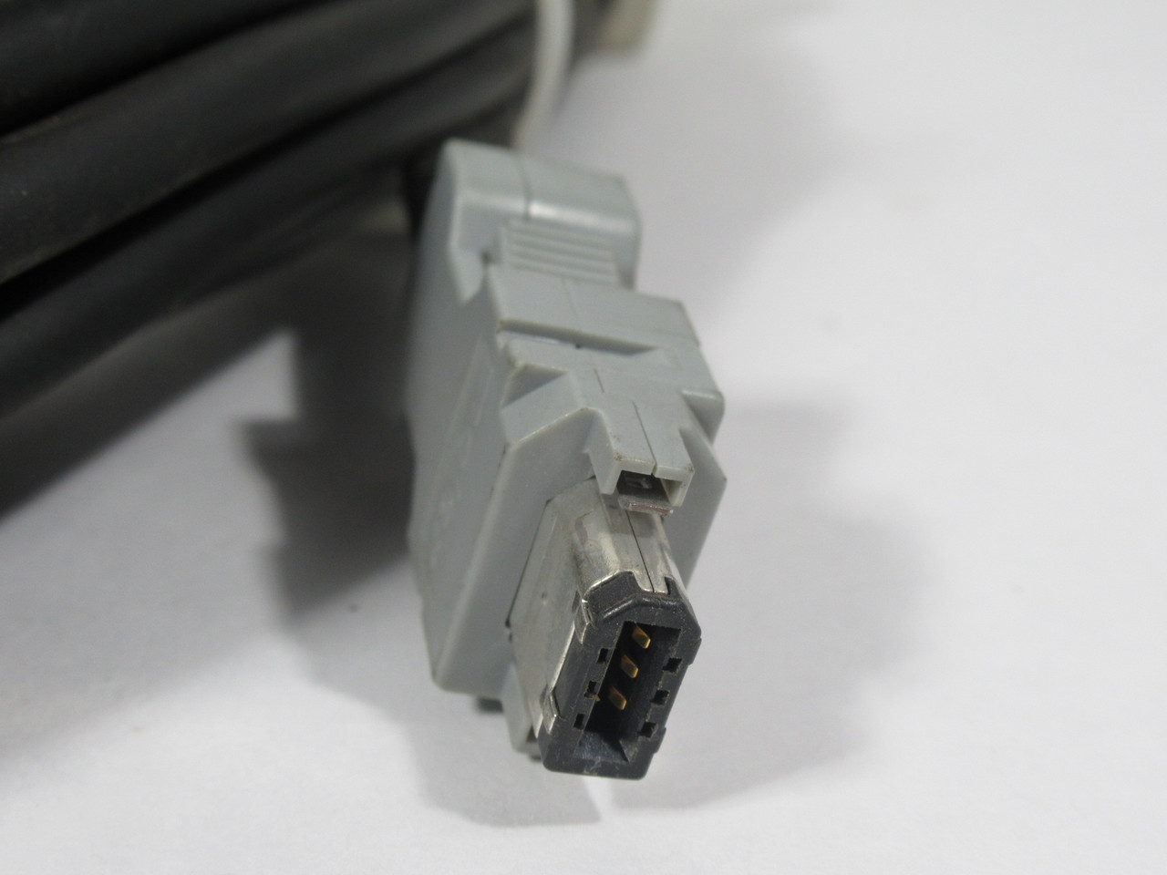 Yaskawa JZSP-CSP05-15-E Encoder Cable w/ Battery Case 15m Length USED