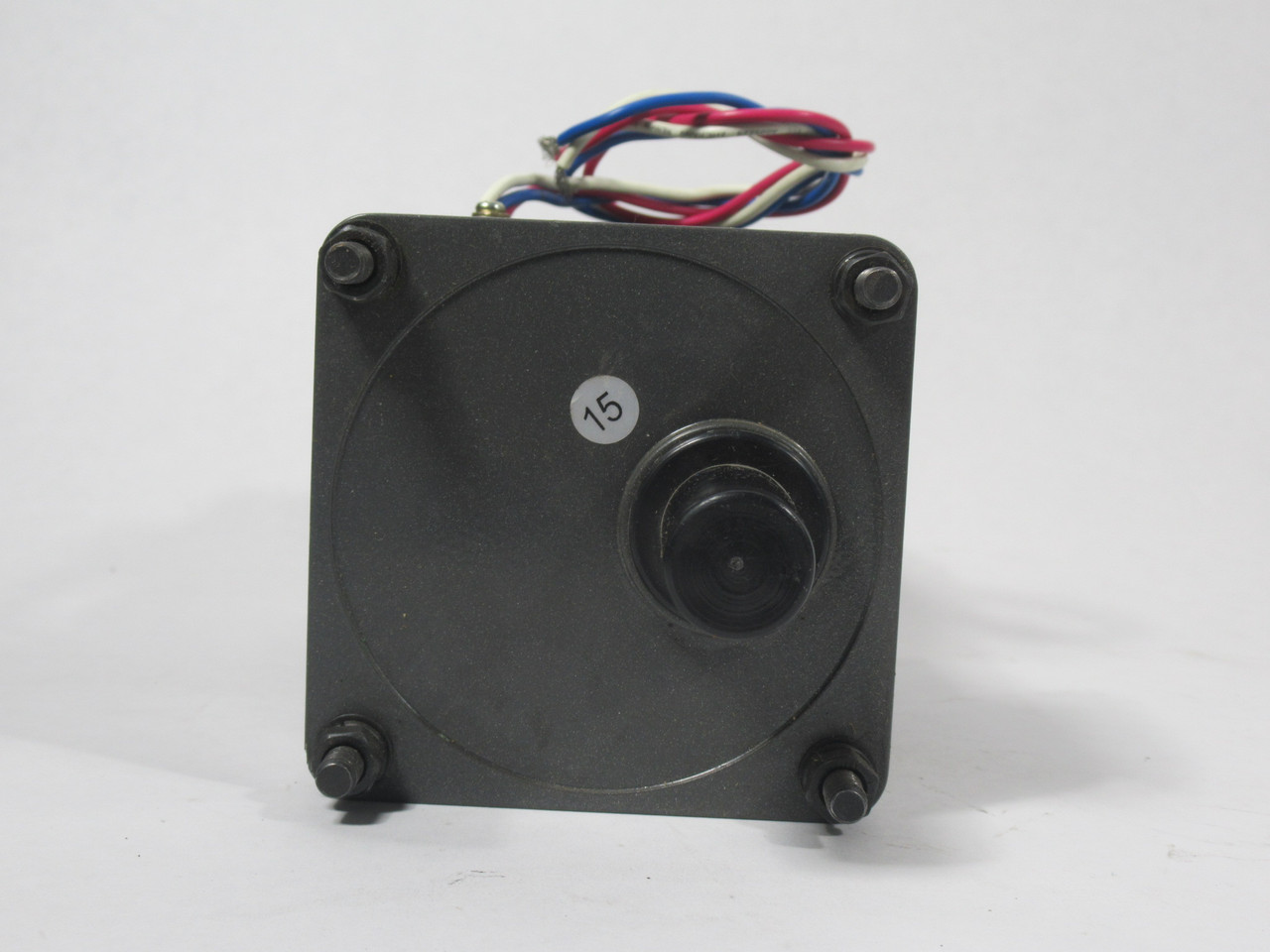 VTV Y90-60 Gearmotor 15:1 60W 1300/1550RPM 220V 3Ph 0.5A 50/60Hz USED