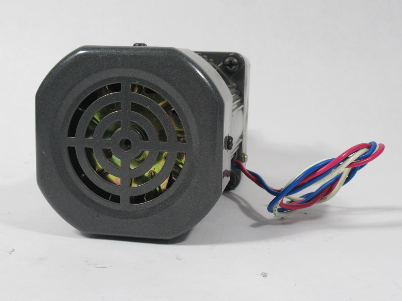 VTV Y90-60 Gearmotor 15:1 60W 1300/1550RPM 220V 3Ph 0.5A 50/60Hz USED