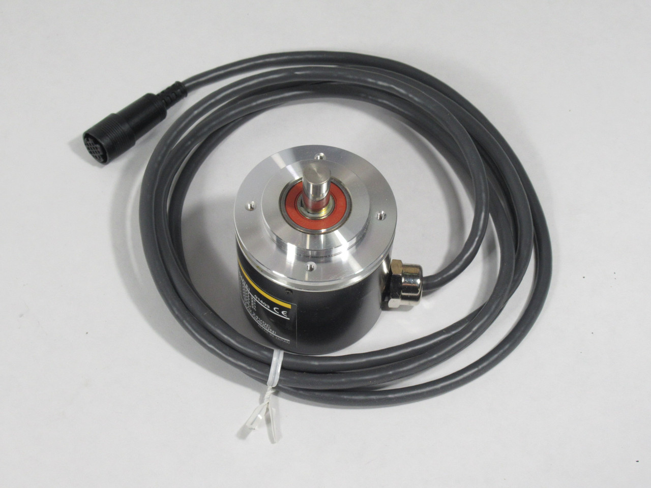 Omron E6F-AG5C-C Rotary Encoder 12-24VDC NPN 256P/R 2m Length *STAINED BOX* NEW