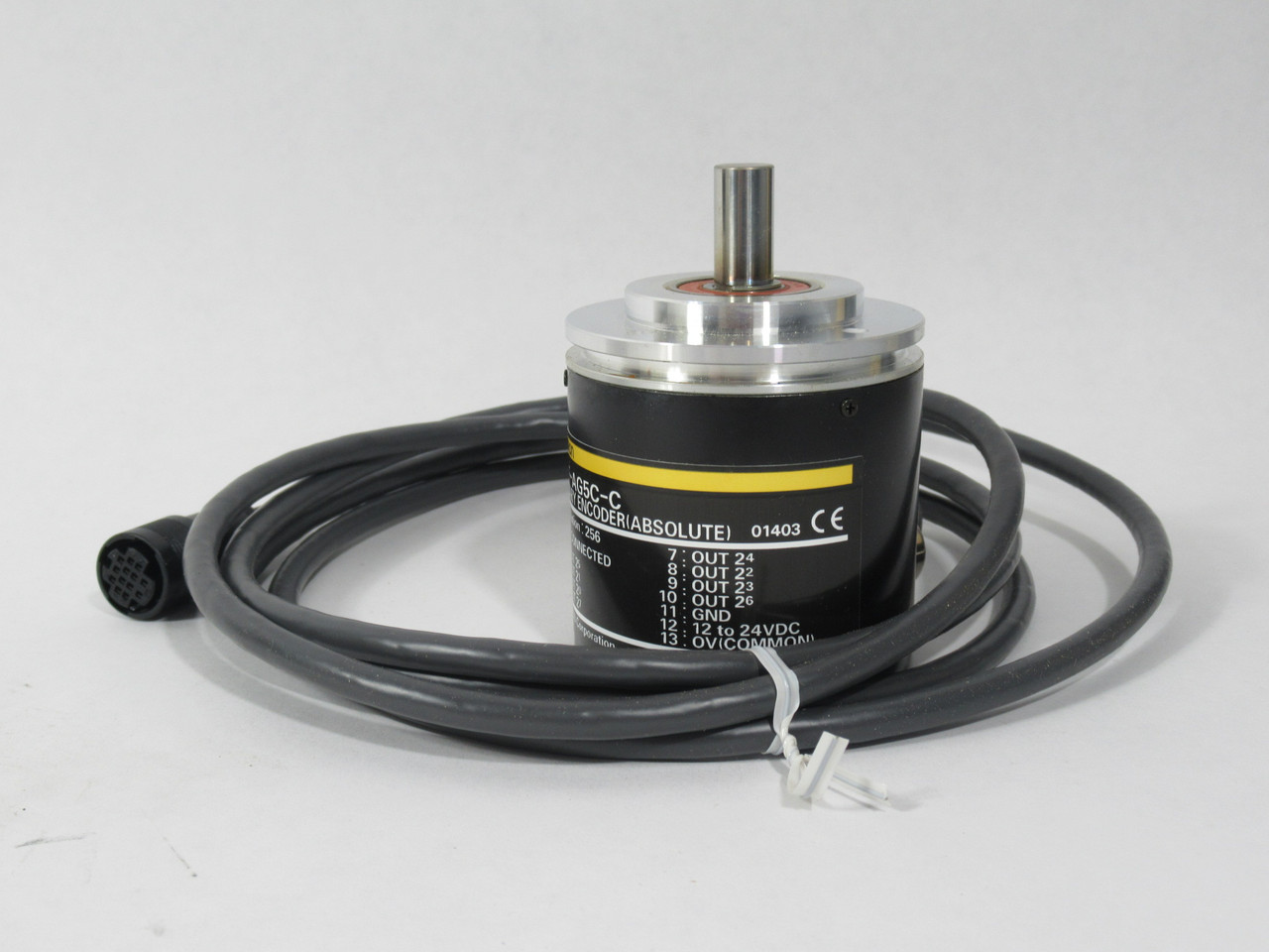 Omron E6F-AG5C-C Rotary Encoder 12-24VDC NPN 256P/R 2m Length *STAINED BOX* NEW