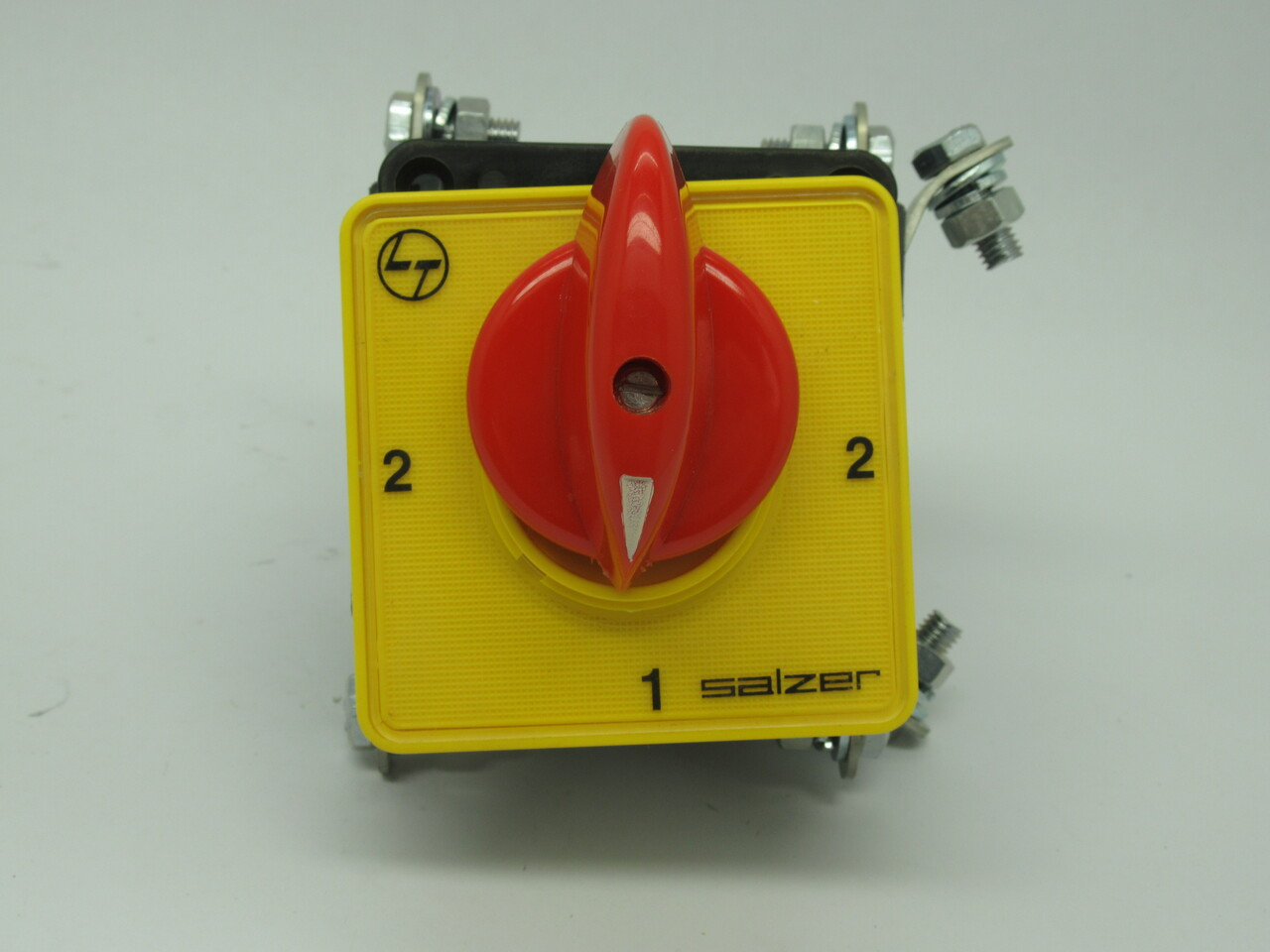 Salzer S100-61038-B03-TDYR Cam Operated Rotary Switch 690V 100A USED