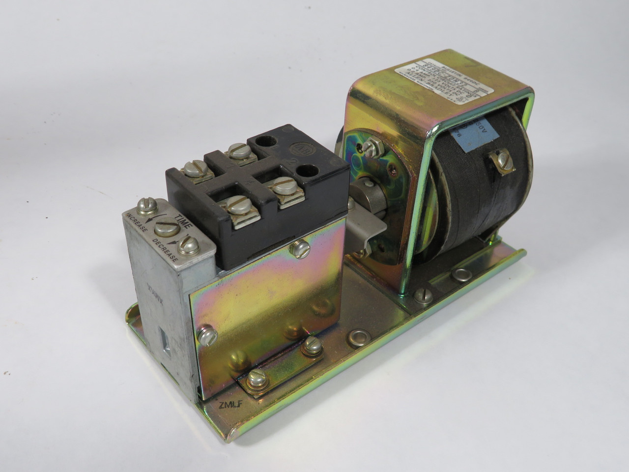 Allen-Bradley 849DC-Z0H32 Series B Pneumatic Timing Relay 230-250VDC BOX DMG NEW
