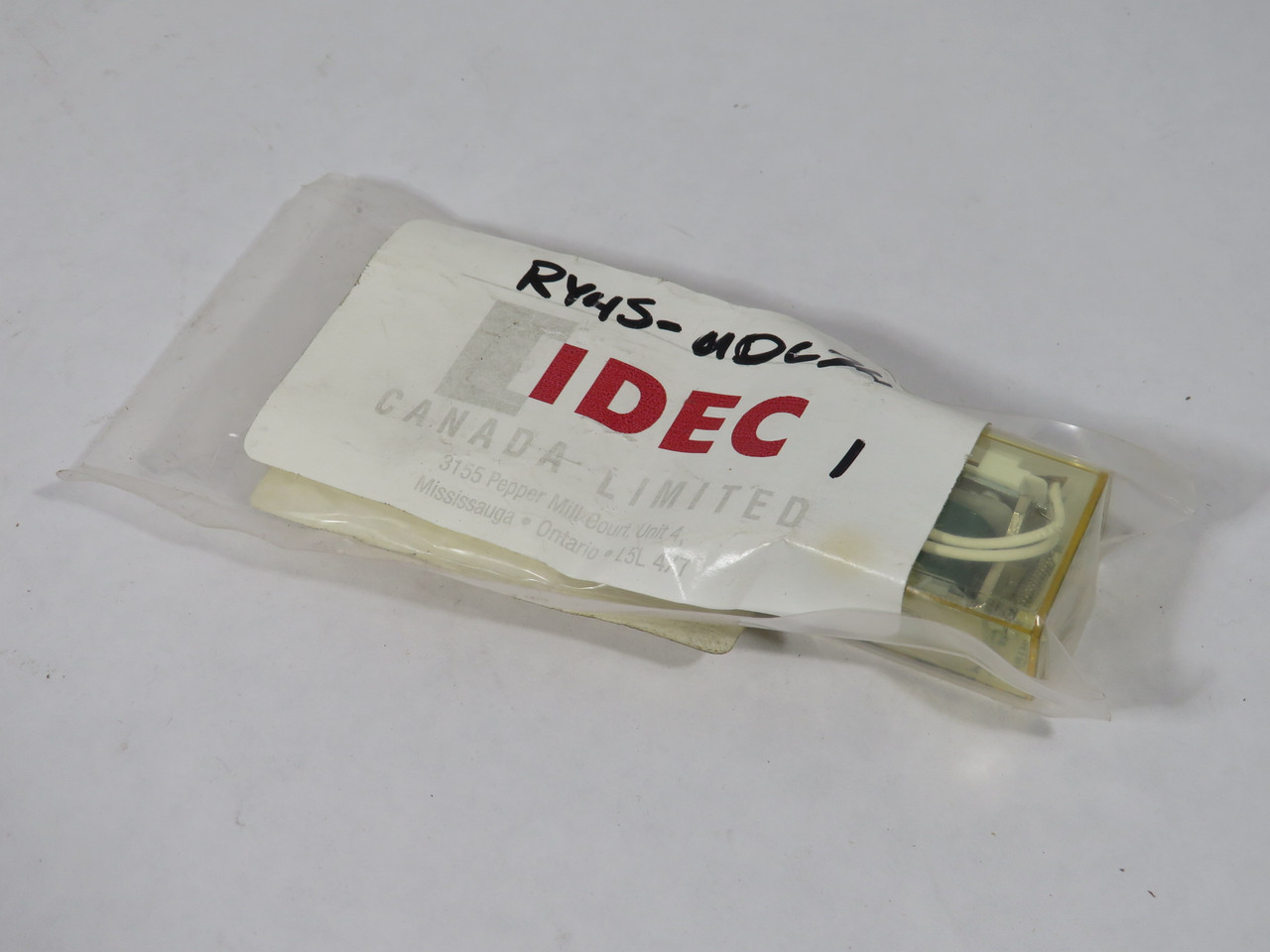 IDEC RY4S-UDC24V Relay 24VDC 5A@240VAC/30VDC 0.2A@100VDC 1.5A@30VDC 14-Blade NWB