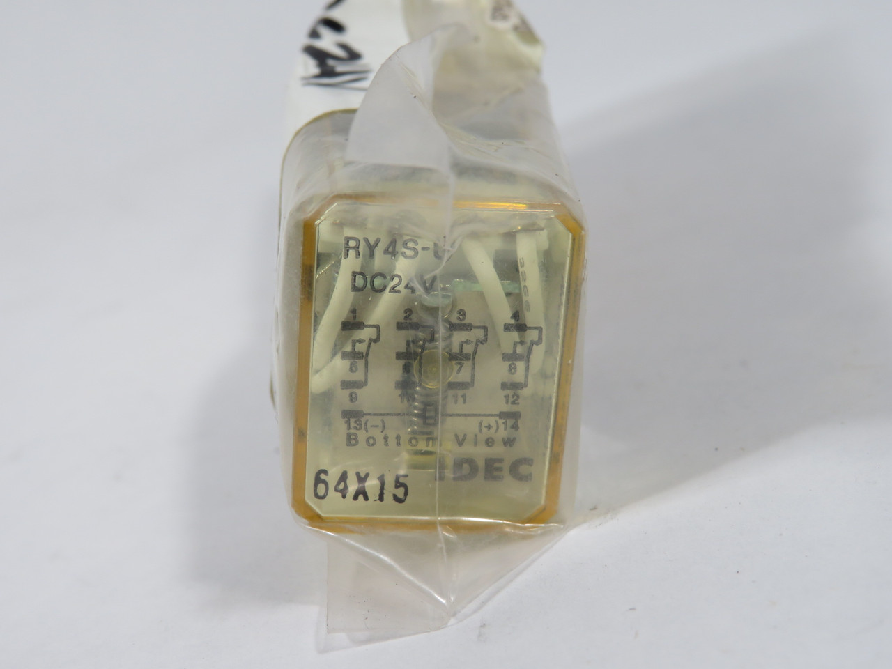 IDEC RY4S-UDC24V Relay 24VDC 5A@240VAC/30VDC 0.2A@100VDC 1.5A@30VDC 14-Blade NWB