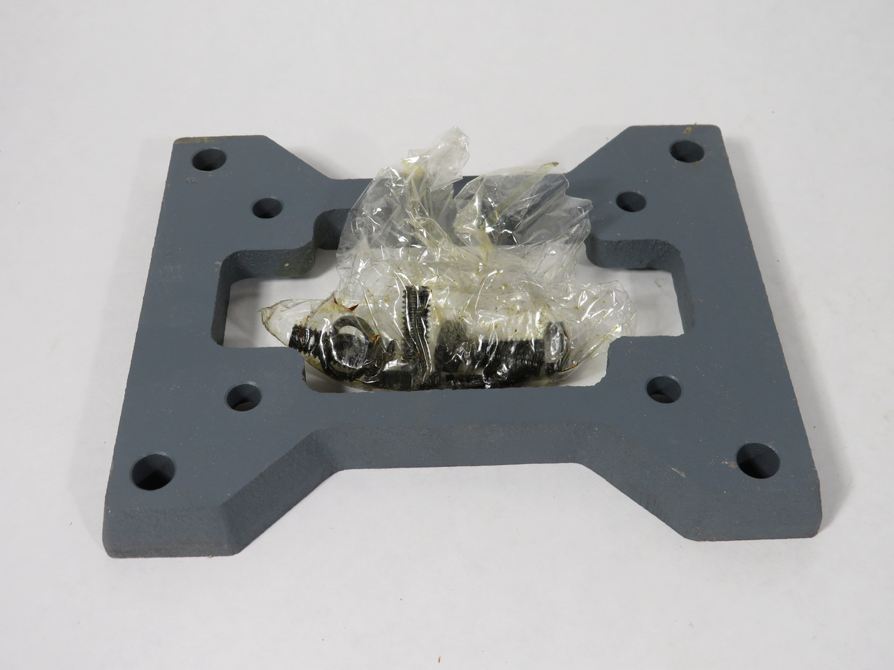 Boston Gear X718-11H-BK Horizontal Base Mount for 718 Reducer BOX DAMAGE NEW