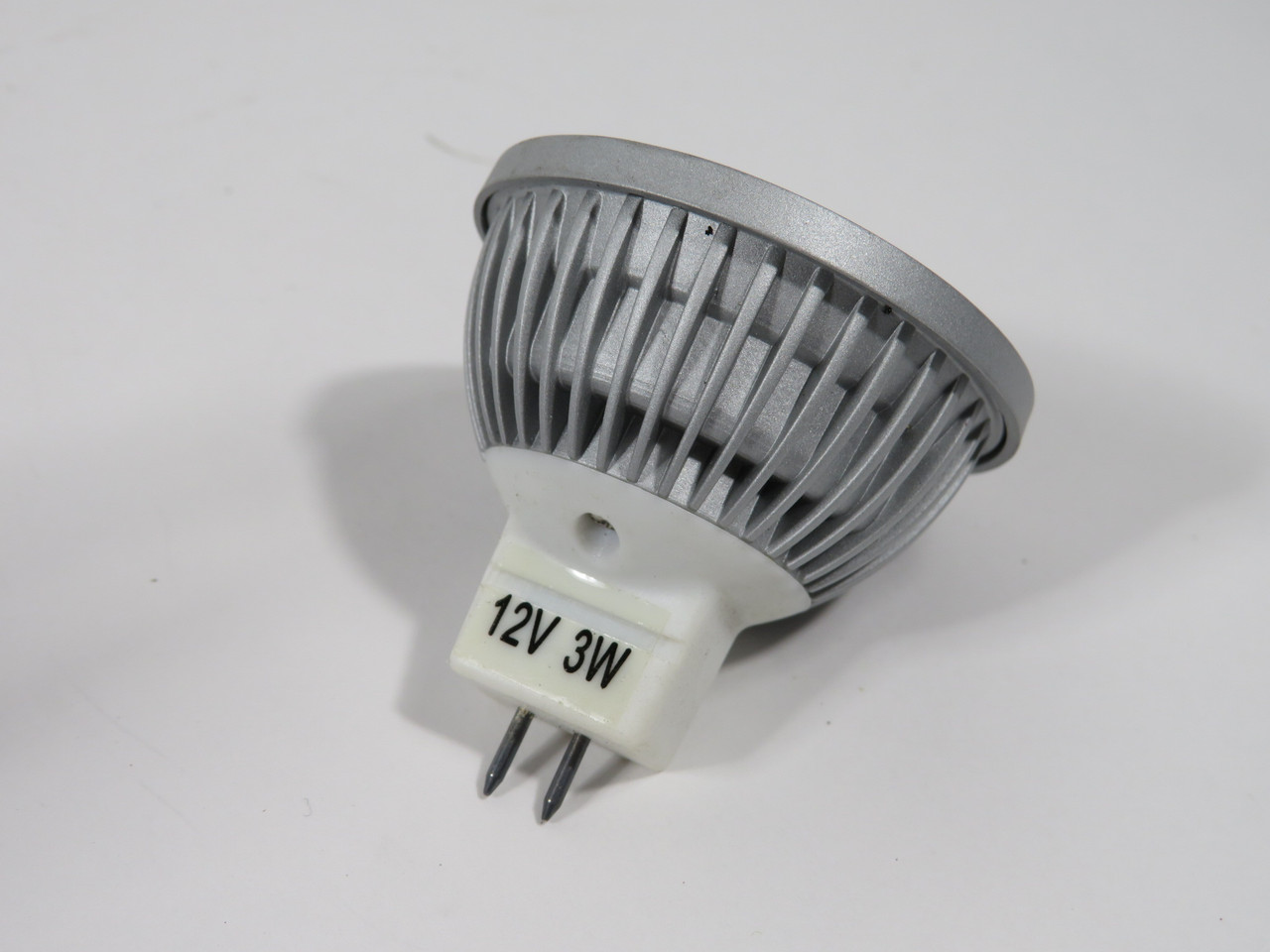 LED Koolight MR-16 LED Bulb 3x1W 12V BOX DAMAGE NEW