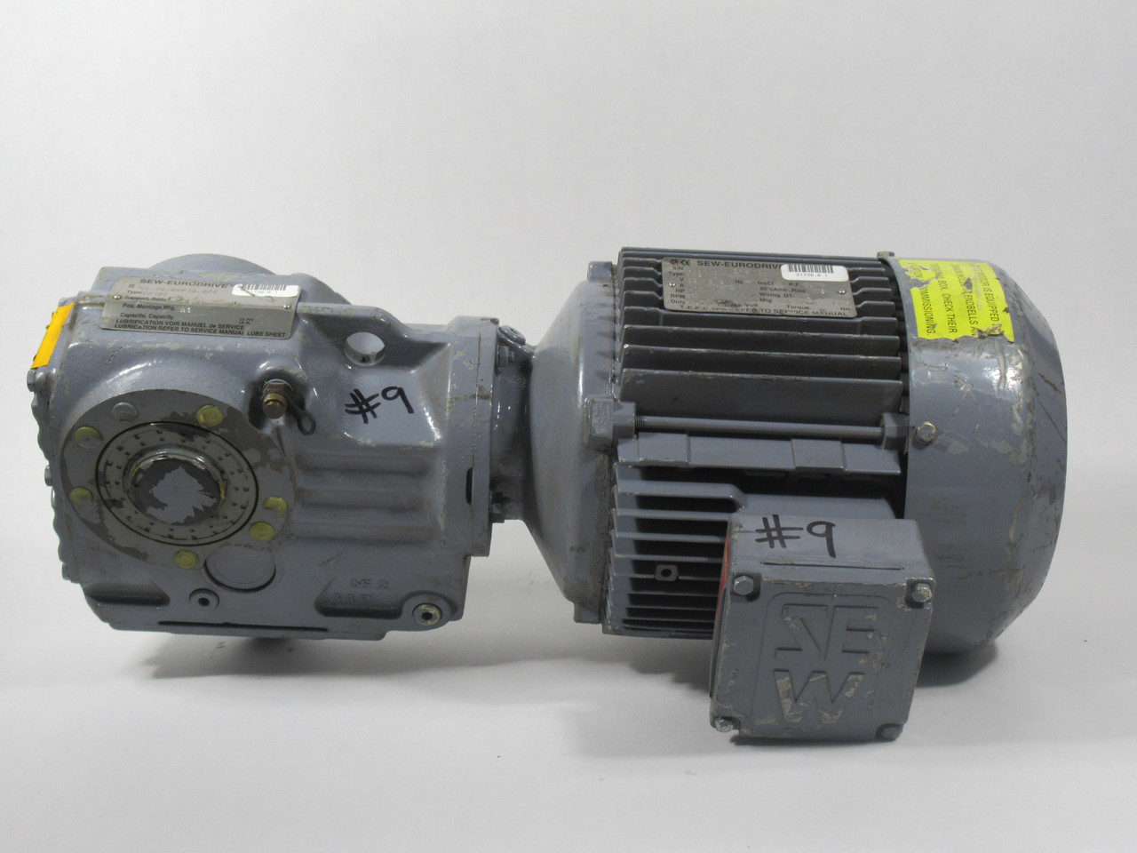Sew-Eurodrive AC Gearmotor 7.96:1 2HP 1720RPM 330/575V TEFC 3Ph 4.32/2.48A USED