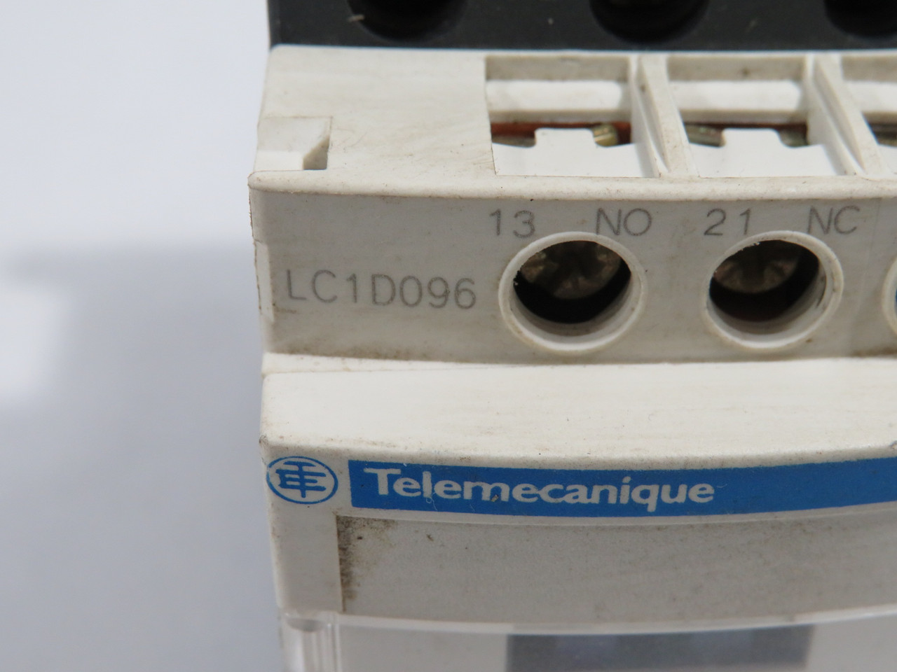 Telemecanique LC1D096M7 Contactor 220V 50/60Hz 25A 3P 1NO 1NC Aux Contacts USED
