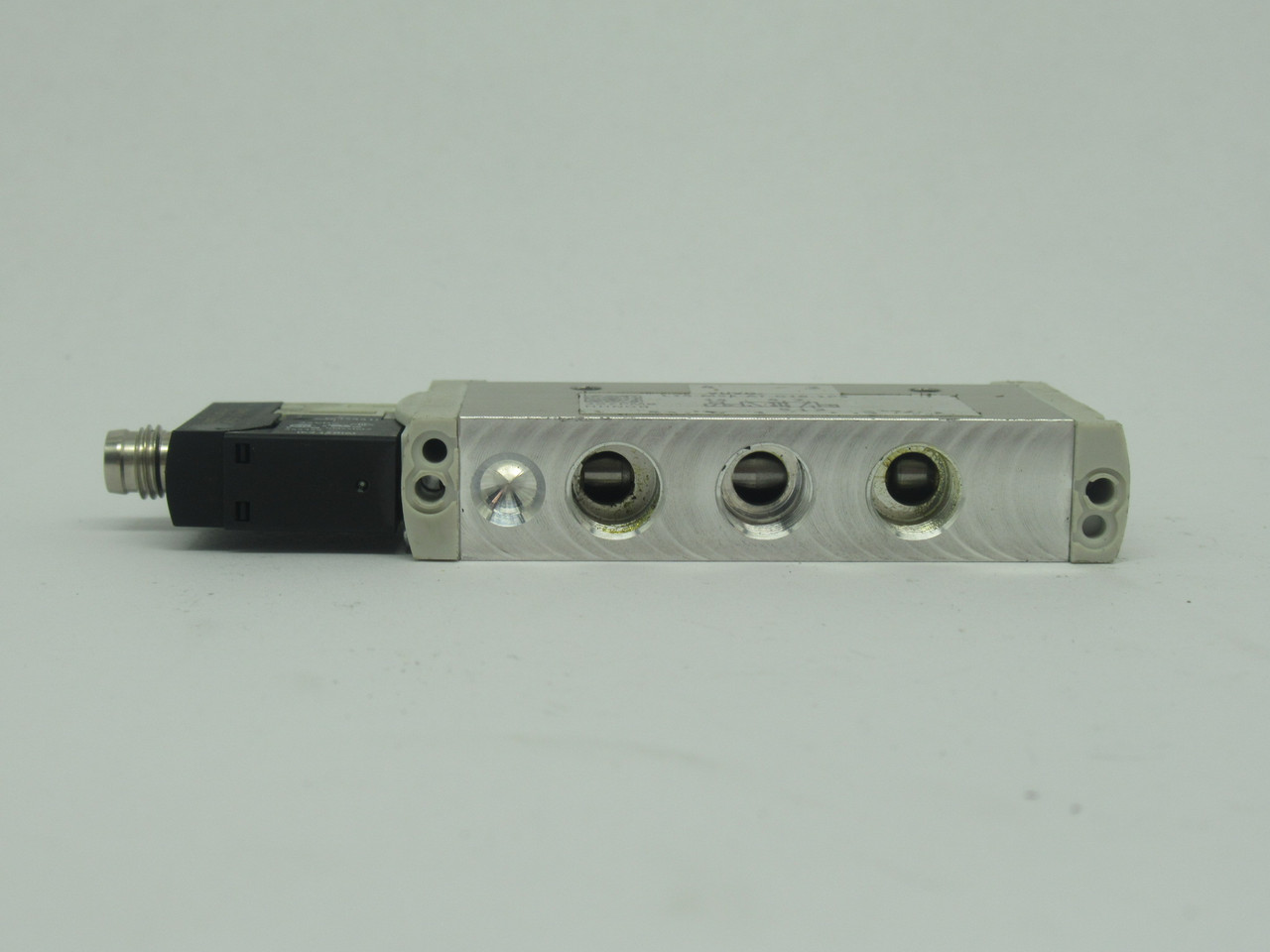 Festo 566499 VUVG-L14-M52-AT-G18-1P3 Solenoid Valve 5/2 24VDC 2.5-8 bar USED