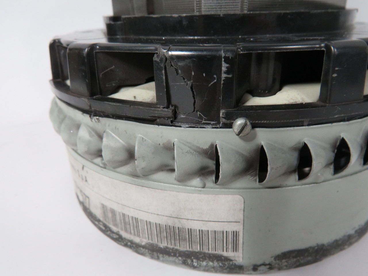 Ametek 116212-04 2 Stage Vacuum Motor Brushed 5.7" Dia 120V 50/60Hz USED