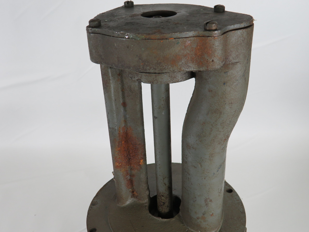 Gusher 6P3-L Coolant Pump 1/6HP 3450rpm 550VAC 3Ph 29A 60Hz NO CORD COS DMG USED