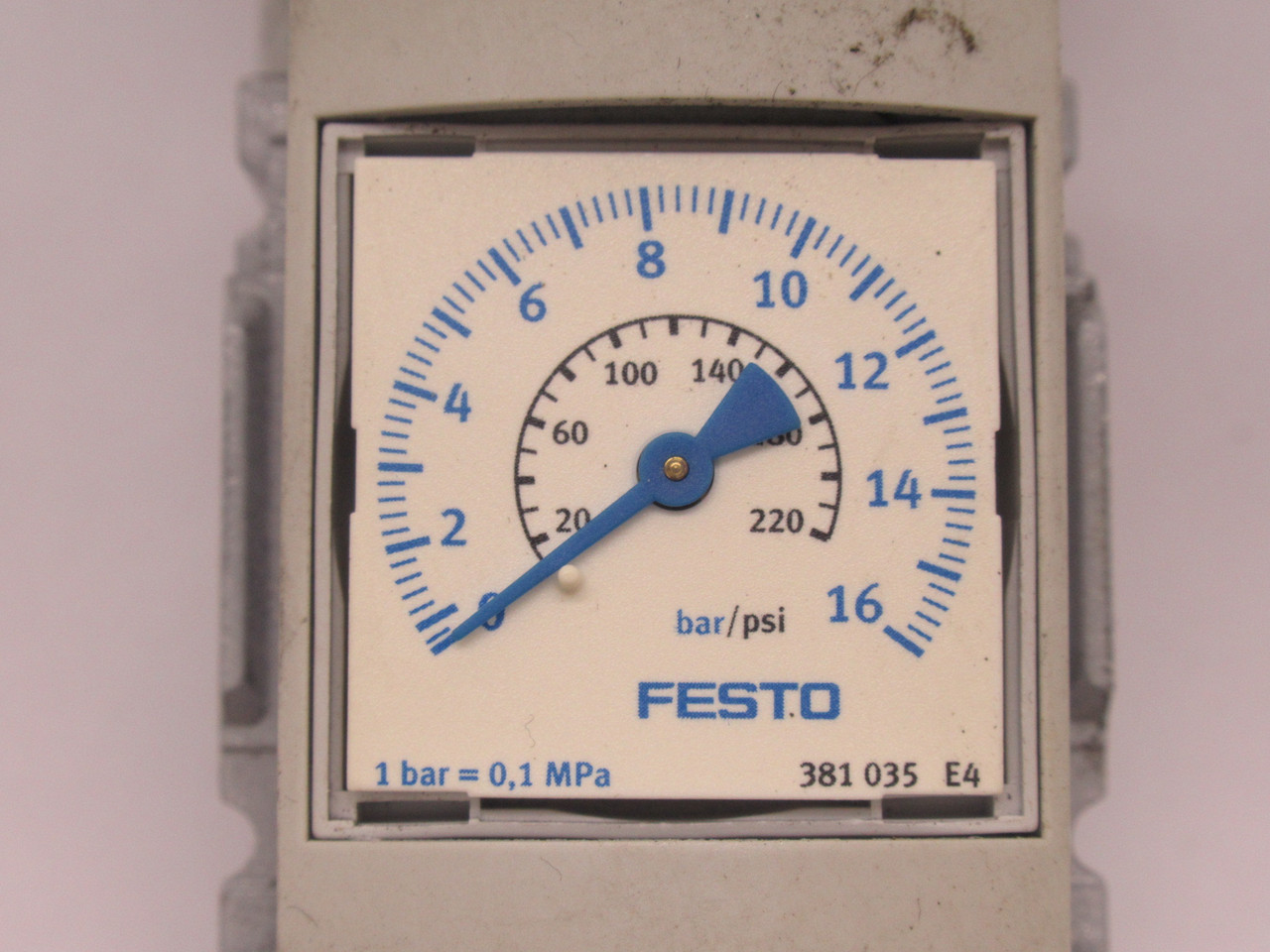 Festo 529156 MS4-LFR-1/4-D7-E-R-M-AS Filter Regulator w/ Gauge 0-16 bar USED