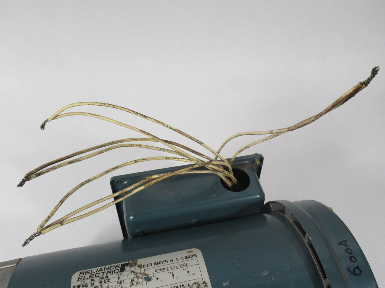 Reliance Electric 2HP 1725RPM 208-230V FD145TC 3PH 6.4A 60Hz COS DMG USED