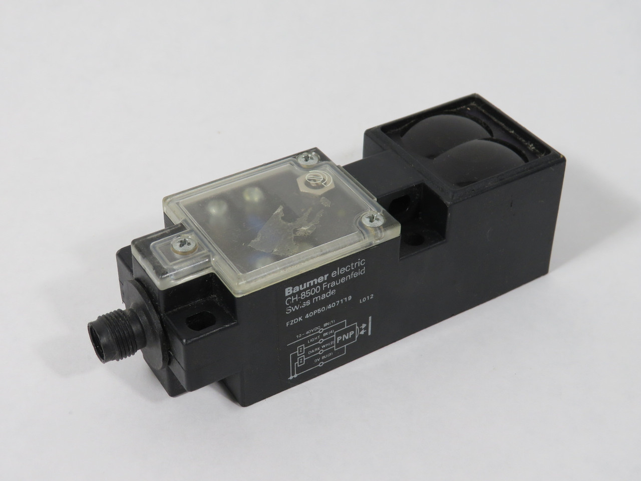 Baumer FZDK-40P50/407119 Photoelectric Diffuse Sensor 10-40VDC PNP USED