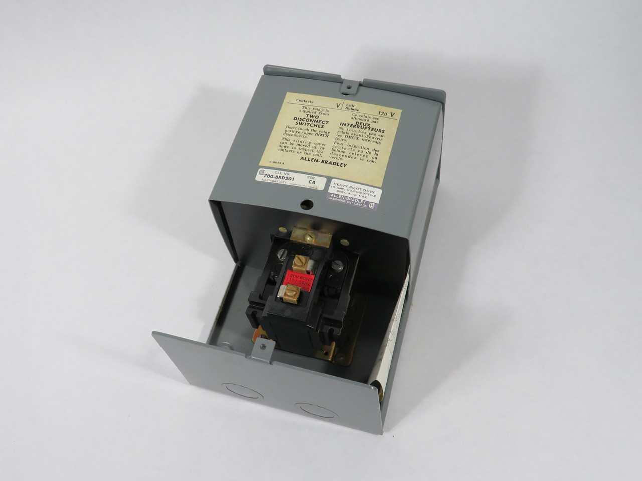 Allen-Bradley 700-BRD201-A1 Enclosed AC Relay 120V@60Hz 110V@50Hz SHELF WEAR NEW