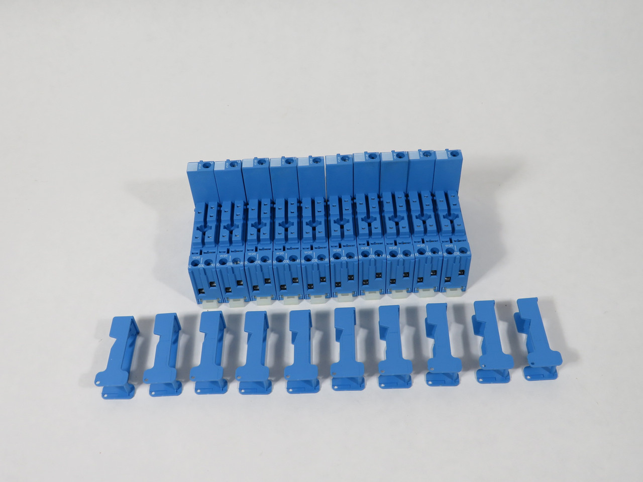 Finder 95.03.SPA Screw Terminal Relay Socket 250V 10A 10-Pack NO LABELS NEW