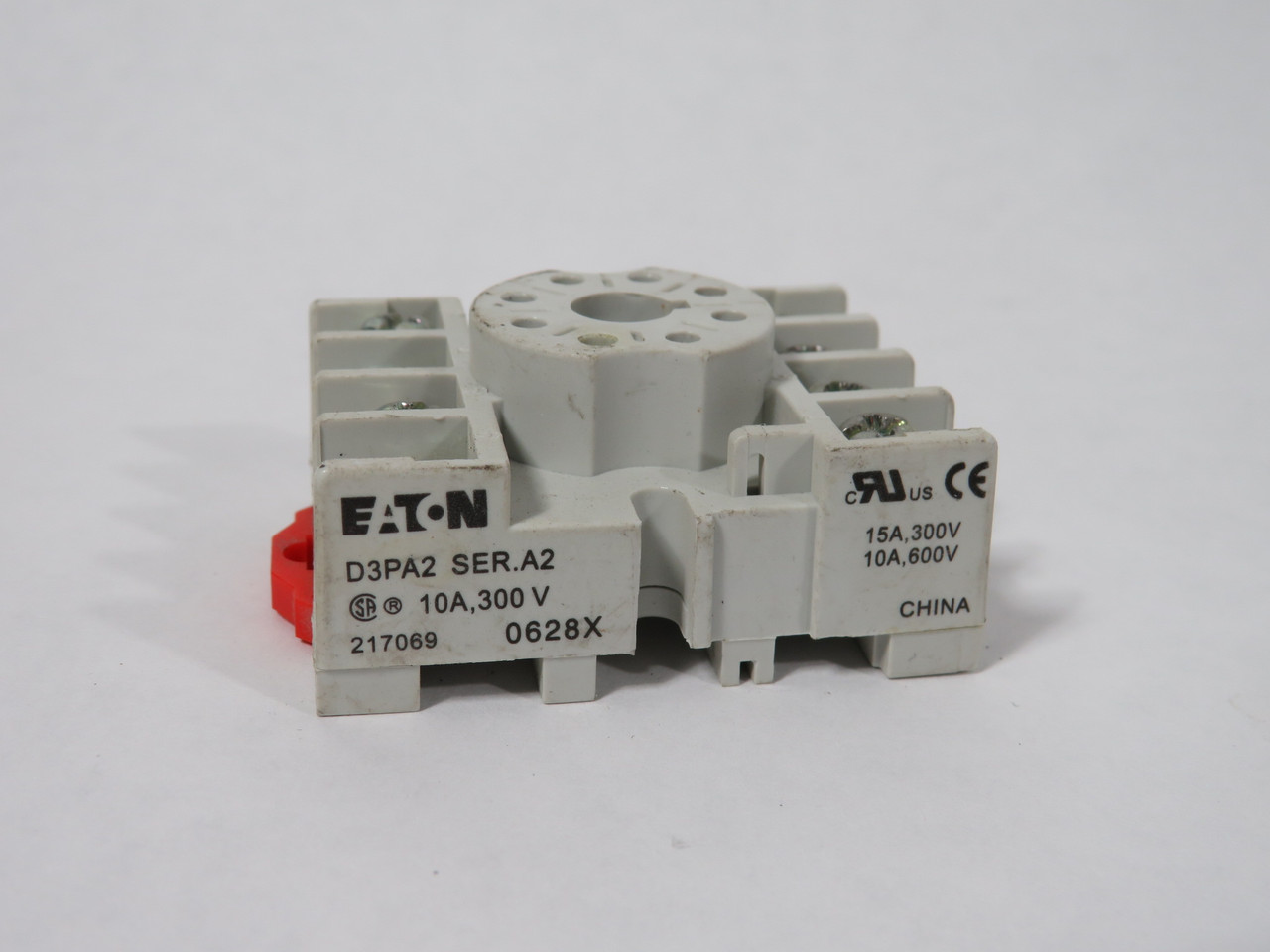 Eaton D3PA2 Series A2 Relay Socket 300V 10A 8-Pin USED