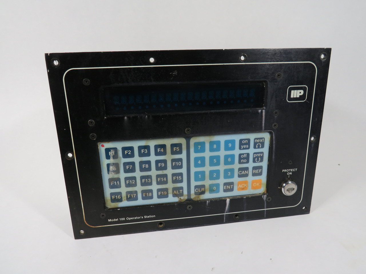 IIP Model 100 Operator's Station 115V 0.2A SHELF WEAR USED