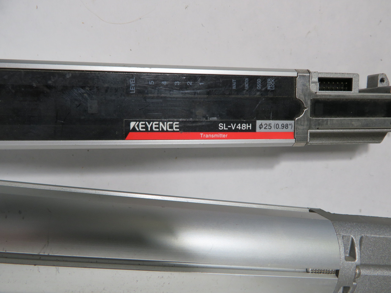 Keyence SL-V48H Safety Light Curtain Receiver/Transmitter 24VDC 87mA/113mA USED