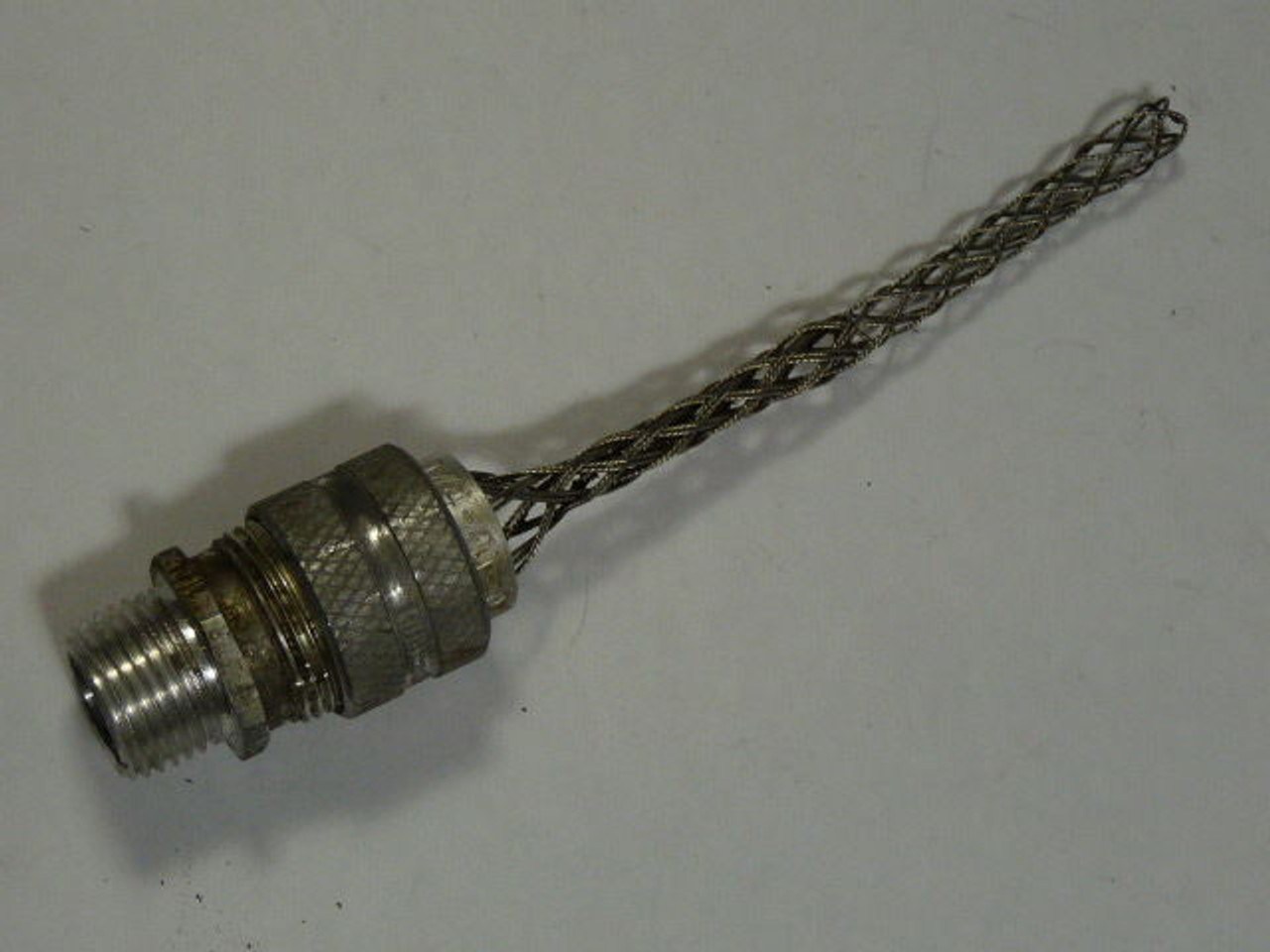 Hubbell 074-01-013 Strain Relief Grip Wire Mesh .25-.37 Kellems USED