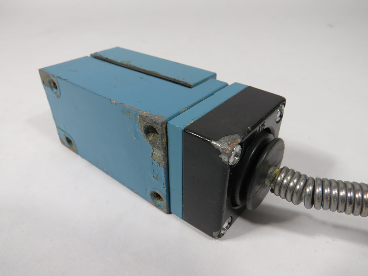 Microswitch LSA1A-1A Limit Switch 600V 10A C/W LSZ1J Head SHELF WEAR USED