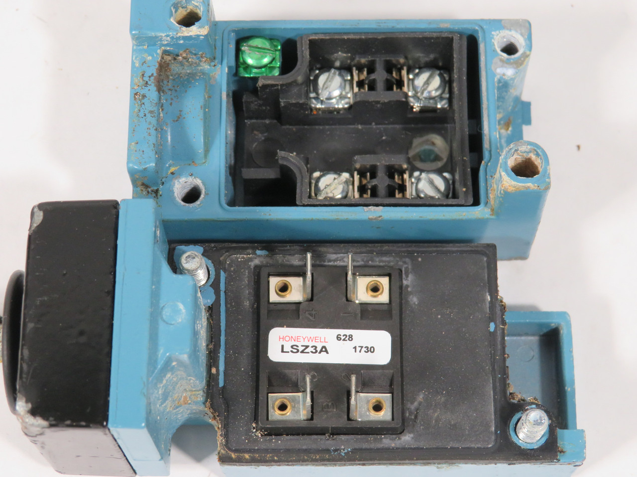 Microswitch LSA1A-1A Limit Switch 600V 10A C/W LSZ1J Head SHELF WEAR USED