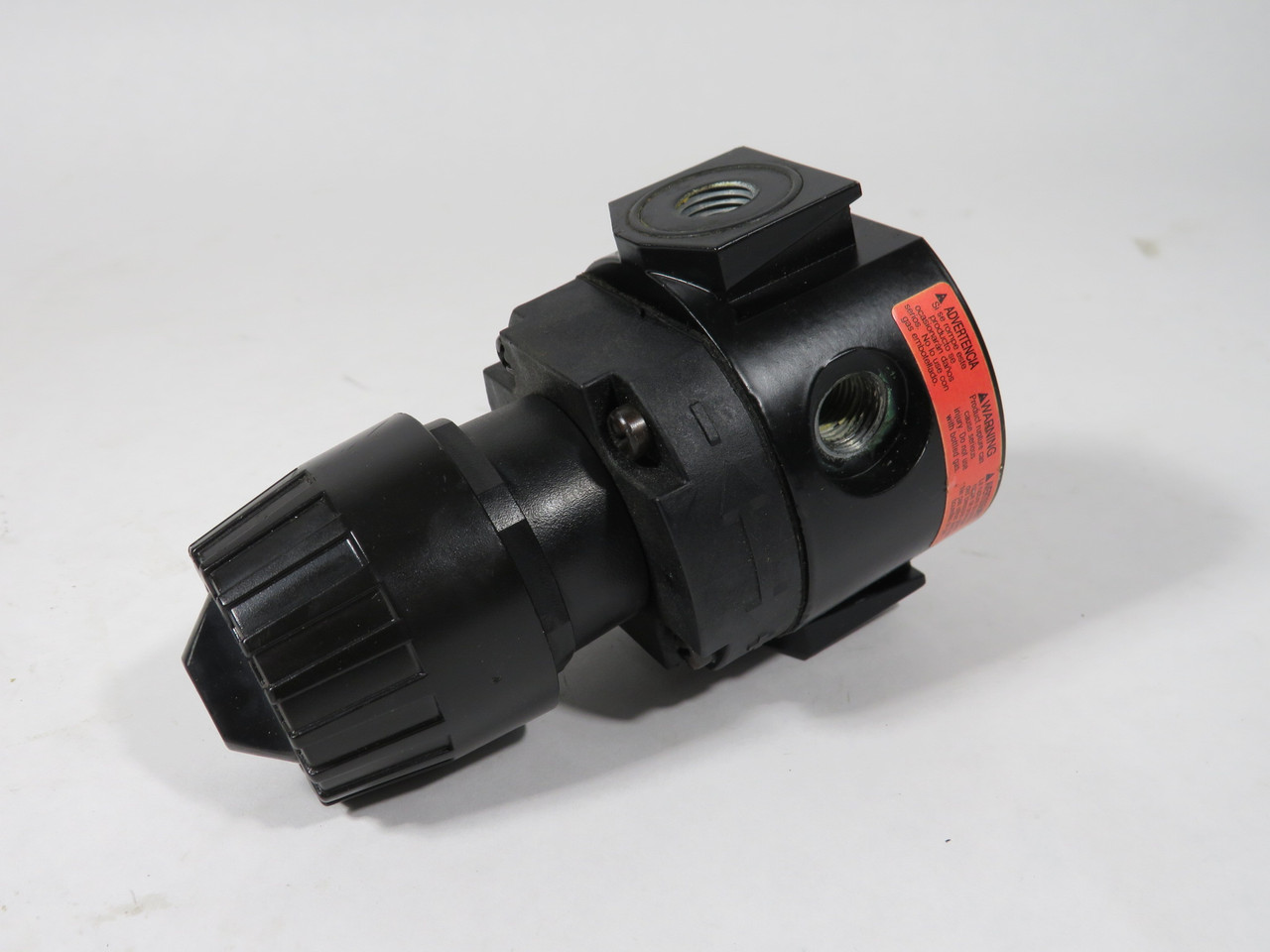 Wilkerson R16-02-000A Pressure Regulator 0-125 psi 1/4" NPT USED