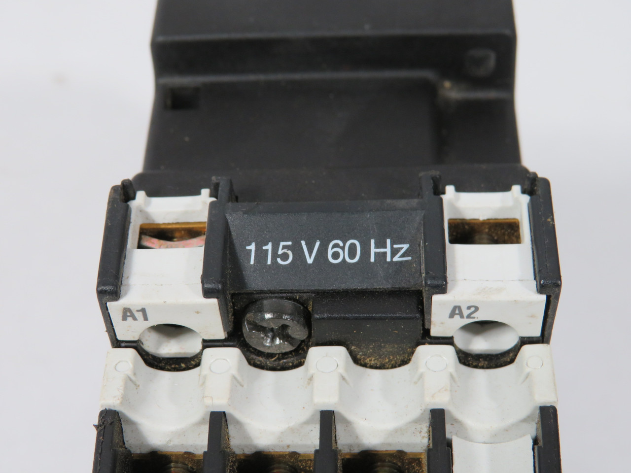 Moeller DIL00M-115V Contactor 115V@60Hz 20A 3-Pole USED
