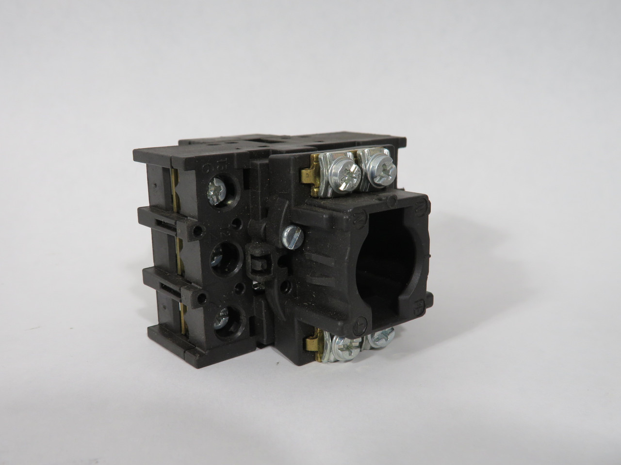 Moeller P1-25/EA/SVB Rotary Disconnect Switch 25A 690V 3-Pole NO HANDLE USED