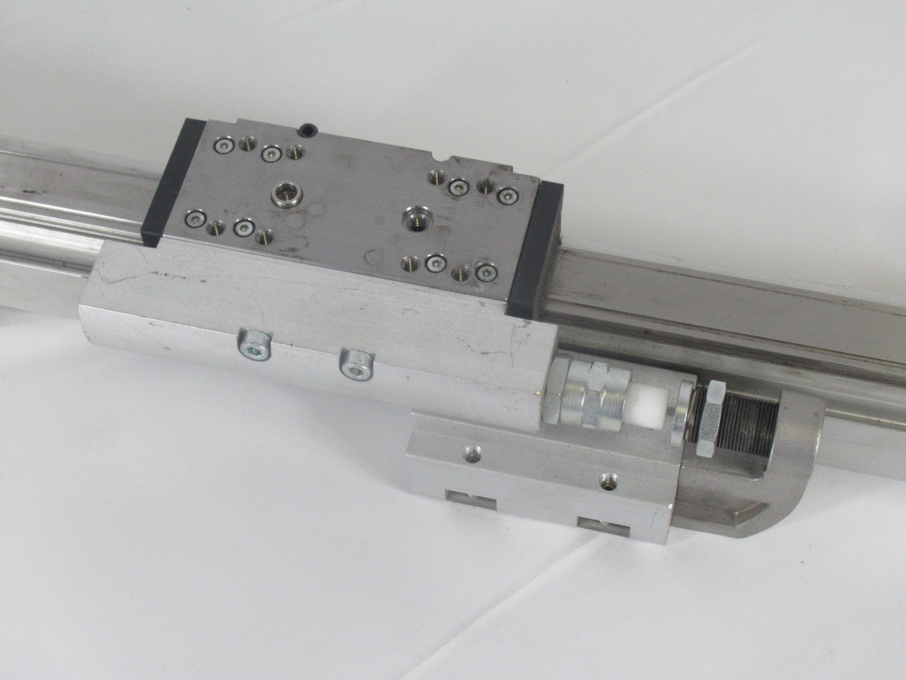 Festo 532447 DGC-25-635-KF-Y Linear Actuator 25mm Bore 635mm Stroke USED