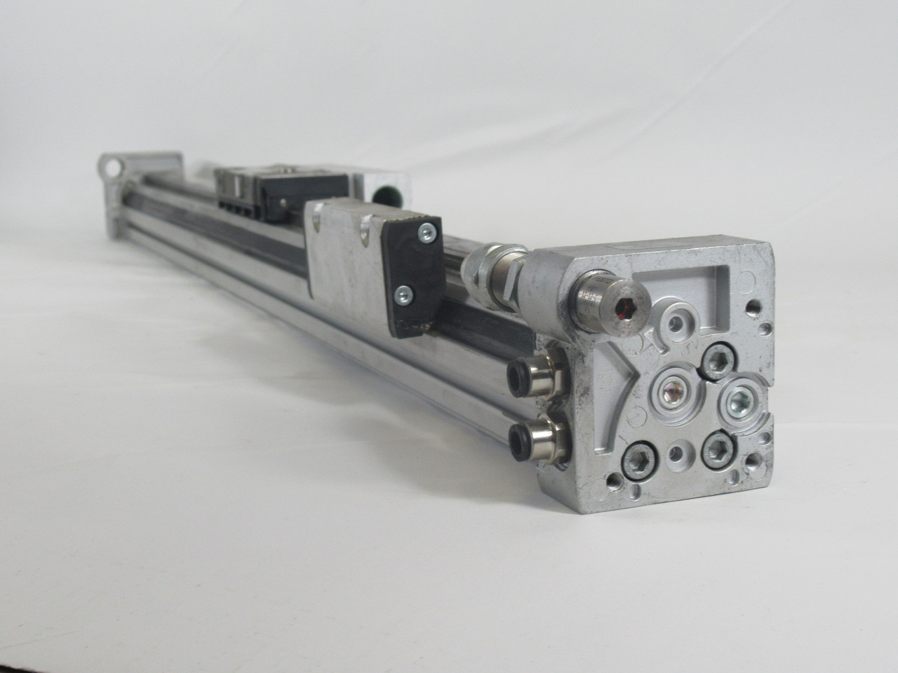 Festo 532447 DGC-25-635-KF-Y Linear Actuator 25mm Bore 635mm Stroke USED