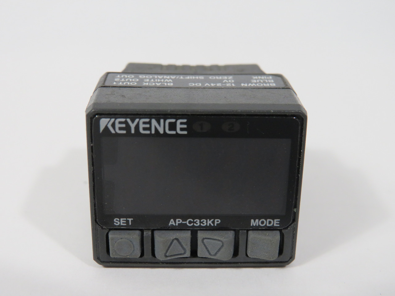 Keyence AP-C33KP Digital Positive Pressure Sensor 12-24VDC 1 MPa PNP USED