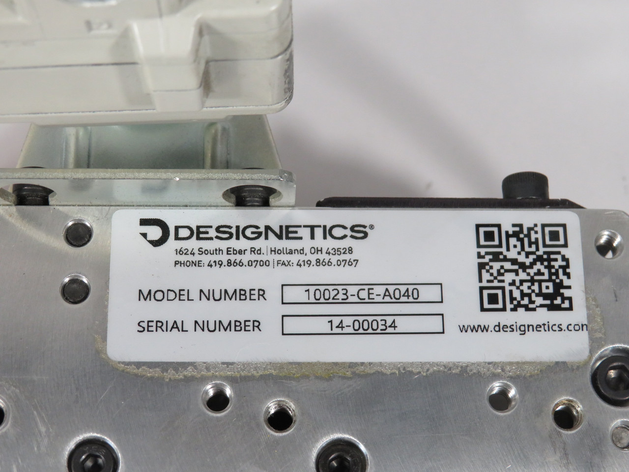 Designetics 10023-CE-A040 Precision Fluid Dispensing Equipment USED