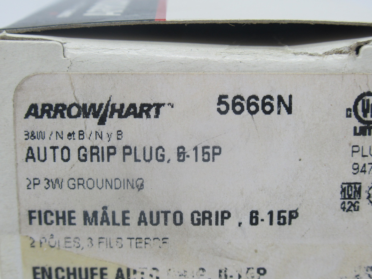 Cooper Arrow Hart 5666N Auto Grip Straight Blade Plug 15A 250VAC 3W 2P NEW