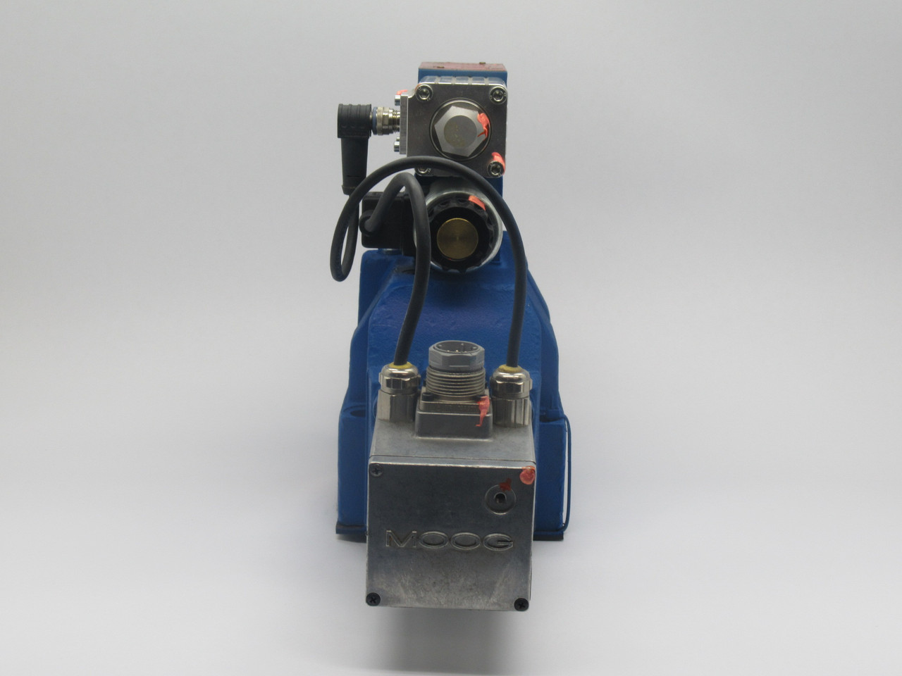 Moog D684Z4833G Proportional Control Valve 24VDC 280/350 bar USED