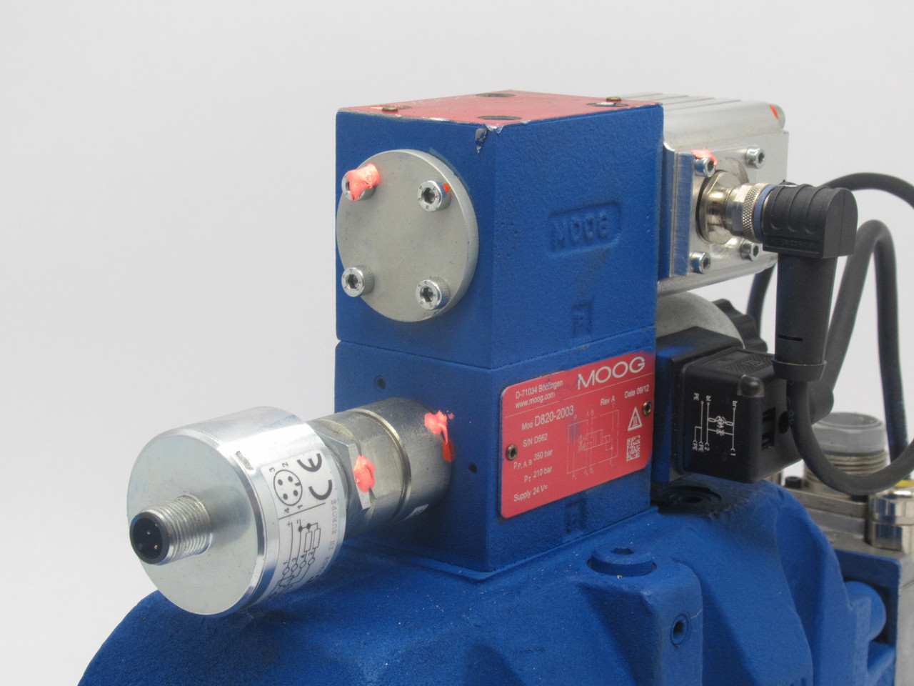 Moog D684Z4833G Proportional Control Valve 24VDC 280/350 bar USED