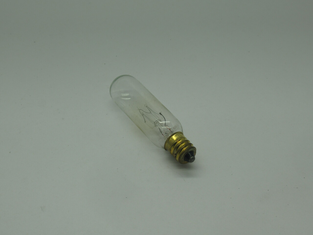 Symban 15T6/CAN/CL-145V Tubular Lamp 145V 15W DMG BOX NEW
