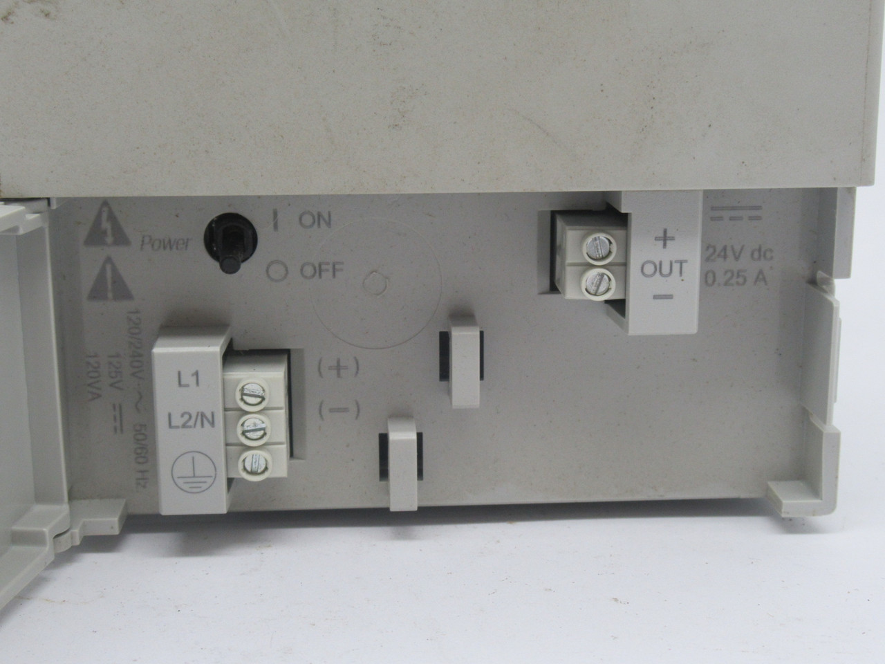 Allen-Bradley 1768-PA3 CompactLogix Power Supply Ser. A 24VDC 3.5A USED