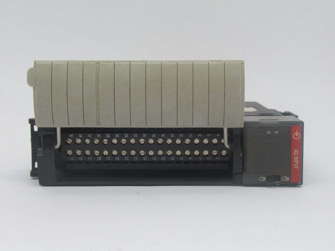 Allen-Bradley 1756-IA16I Ser. A AC Isol Input Module 120VAC 50/60Hz 15mA USED