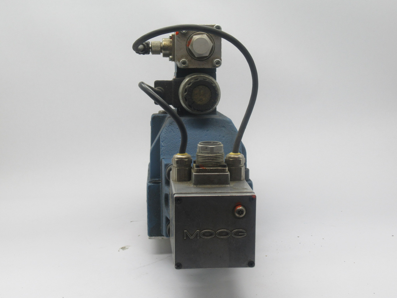 Moog D684Z4815G Proportional Control Valve 24VDC 280/350 bar USED