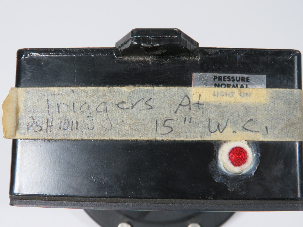 Ashcroft B424B-XFM06 Pressure Switch 20 psi 30" H20 15A@125/250/480V USED