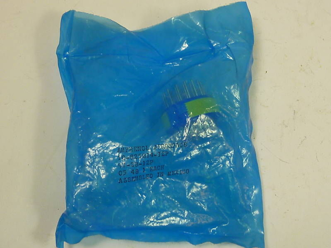 Amphenol Aerospace 97-28-12P Plug Connector 10-825814-12P NEW